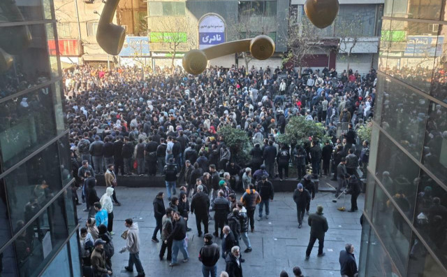 Iran pred velikim građanskim nemirima, Trump naoružan i spreman pomoći prosvjednicima