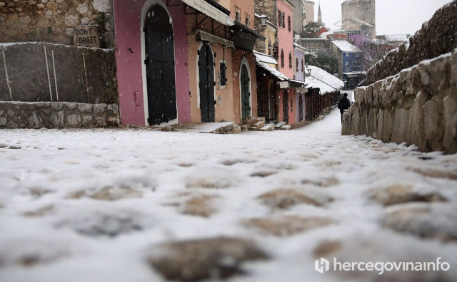 snijeg u Mostaru
