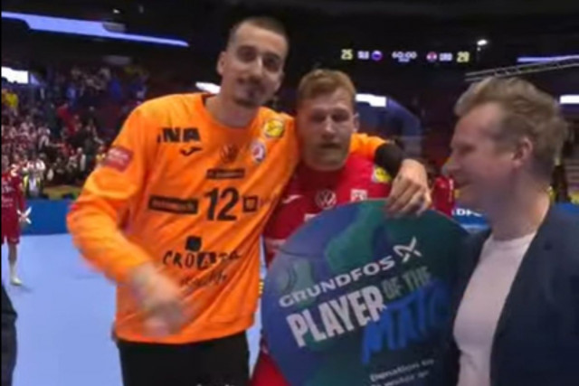 VIDEO Gesta koja je oduševila rukometnu Europu: Matej Mandić nagradu za igrača utakmice podijelio s rođakom Davidom | Vijesti Hercegovina.Info