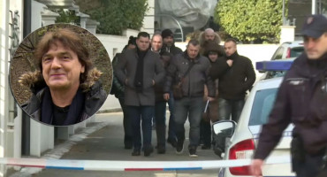 Bačena bomba na kuću Zdravka Čolića