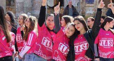 Mostar pleše protiv nasilja nad ženama