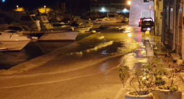 Poplavljena obala u Dalmaciji 