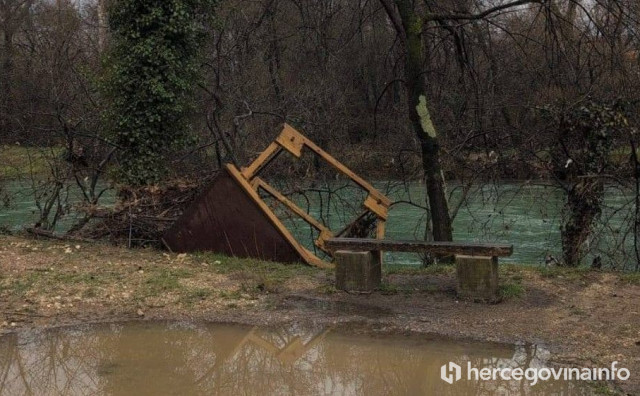 Poplave oštetile renovirano odmaralište na Bunici