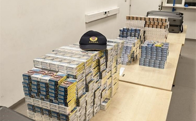 Putnik u autobusu iz BiH pokušao prošvercati 39.100 cigareta