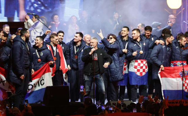 Plenković o dočeku rukometaša: 'Inače puste Milu Kekina i lete po terenu'