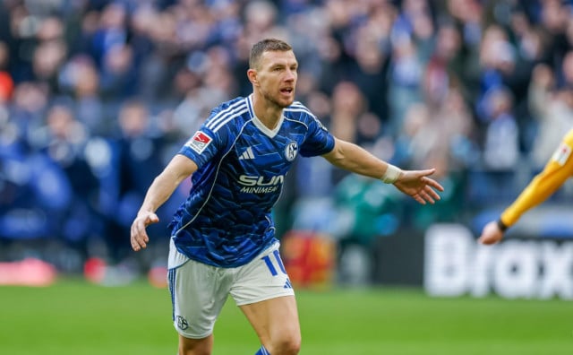 Džeko zabio dva gola za Schalke