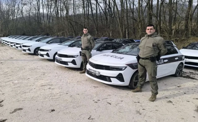 MUP SBŽ preuzeo 25 novih službenih vozila Opel Astra