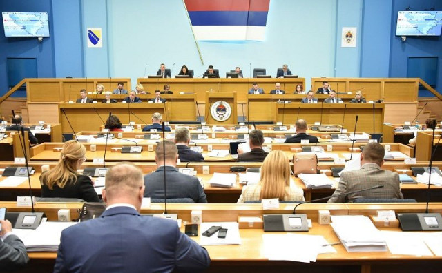 Većina srušila dnevni red, a potom bez rasprave izabrala potpredsjednike Vlade RS