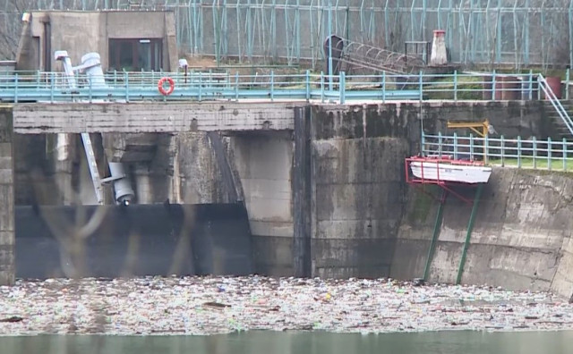 Otpad uz branu HE Jablanica prijeti ekosustavu Neretve