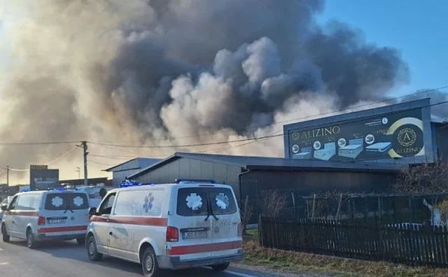 Veliki požar u Brčkom, gori tvornica namještaja