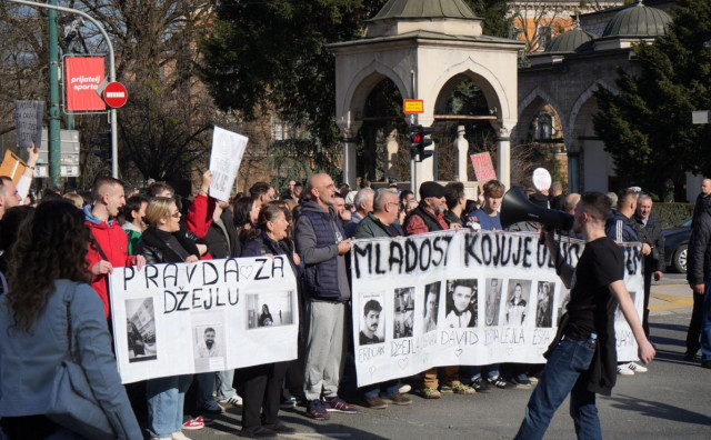 Završen prosvjed u Sarajevu, obilježio ga emotivan govor studentice i roditelja
