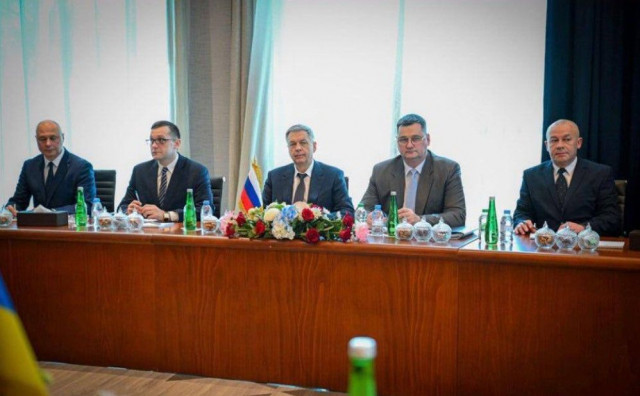 Napeti pregovori Ukrajine i Rusije u Abu Dhabiju