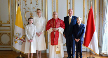 Kraljica Charlene privilege du blanc