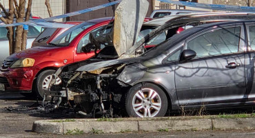 Požar auto dolina sunca