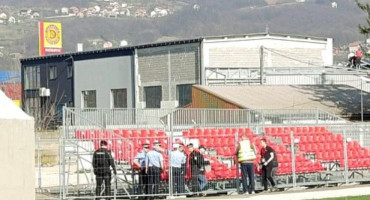 Tribina u Doboju premazana svinjskom mašću