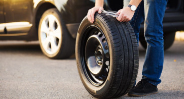 Ukradena guma s felgom u Širokom Brijegu