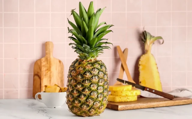 Ovo je razlog zašto osjetimo peckanje kada jedemo ananas