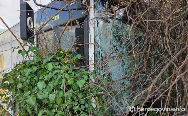 BiH: Autobus sletio s ceste, više osoba ozlijeđeno