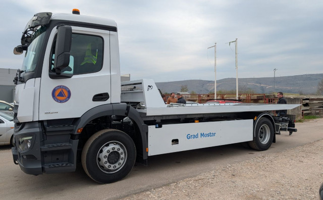 Civilna zaštita Mostara dobila novo vozilo i radne strojeve