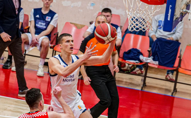 HKK Mostar vezao velikog talenta, na 18. rođendan potpisao profesionalni ugovor