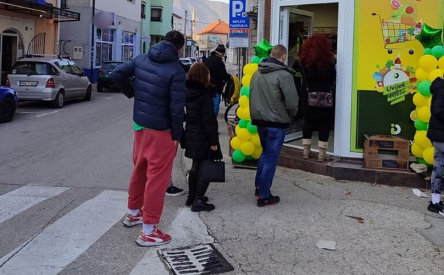 Legalni dragstor u Mostaru