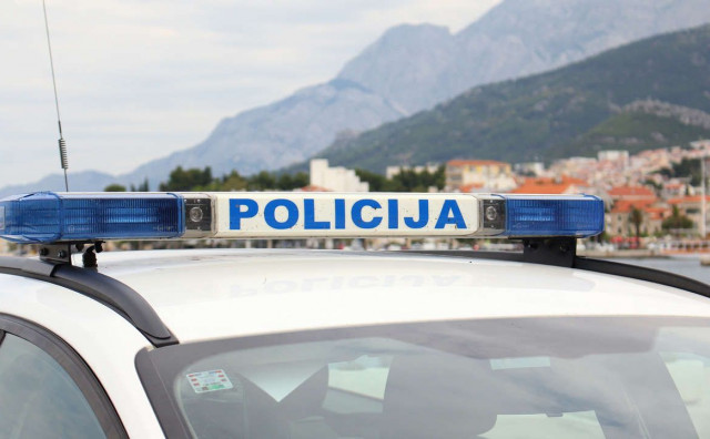 Lažni policajci iz BiH uhićeni u Makarskoj, napravljena im sačekuša