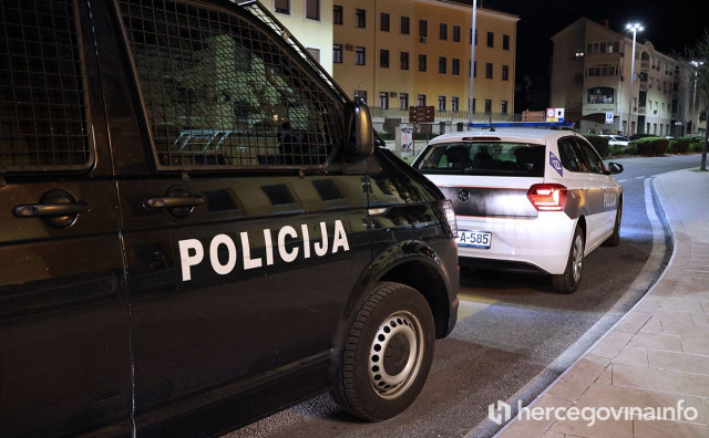 policija Mostar noć