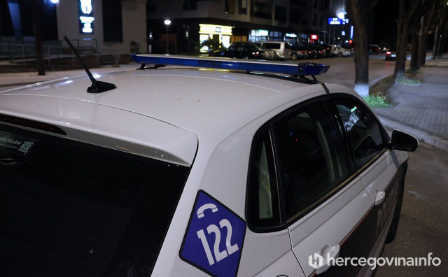 policija Mostar noć