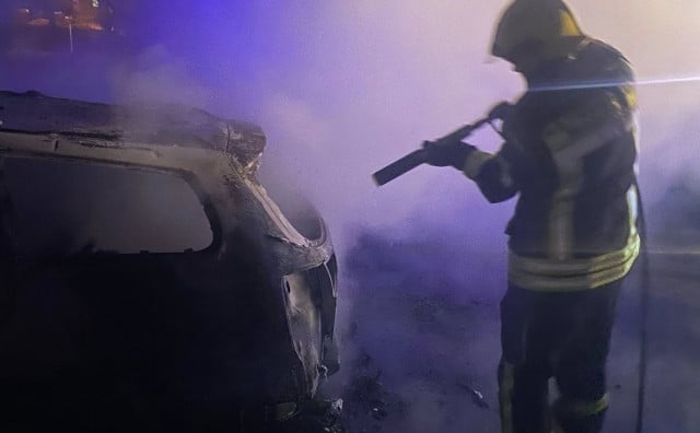 Gorio automobil u Bijelom polju