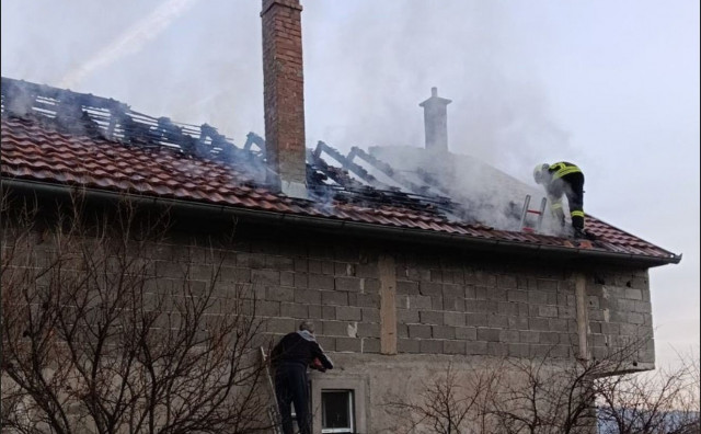 Gorjela kuća u mostarskom naselju Željuša