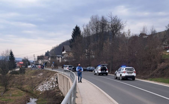 Sudar na M-5 kod Busovače: Ozlijeđena oba vozača, promet bio potpuno obustavljen