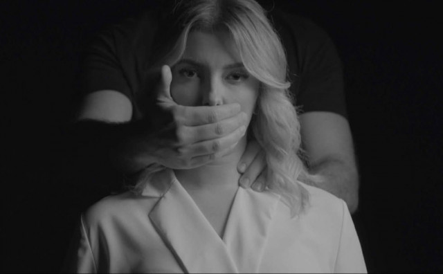 Zagrepčanka s mostarskom adresom Sara Marolt objavila pjesmu 'Vrijedim', posvećena je femicidu i nasilju nad ženama