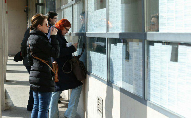 Prosječna neto plaća u FBiH pala na 1.708 KM, smanjen i broj zaposlenih