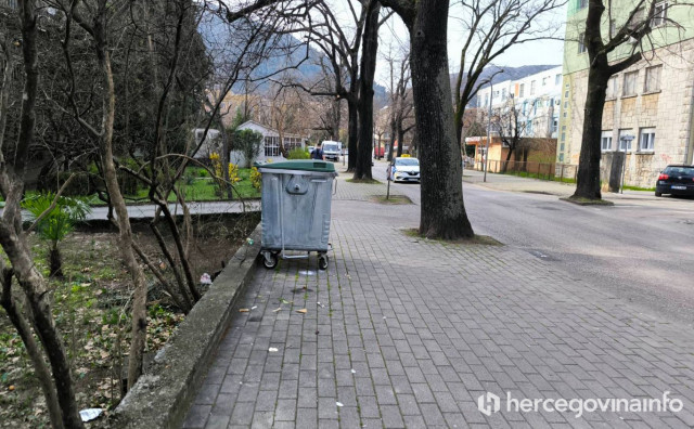 Mostar bi mogao prodisati. Krenuo odvoz nagomilanog smeća s ulica