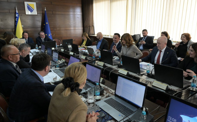 Vlada FBiH donijela odluke o naknadama braniteljima i invalidima