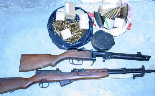 Na izlazu iz Hrvatske državljanin BiH uhvaćen s 11 komada oružja, dobio paprenu kaznu