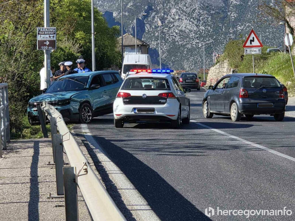 Prometna u mostarskom naselju Bjelu&scaron;ine