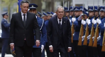 Alexander Van der Bellen