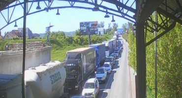 Granični prijelaz Brod, gužve na granici