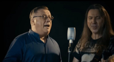  Halid Bešlić i Amira Jesenković