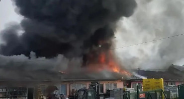 požar Polycommerce u Bugojnu