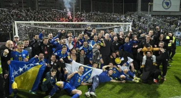 Reprezentacija BiH zastava s ljiljanima Pafos