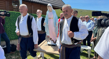 U Gorancima blagoslovljena kapelica i kip Blažene Djevice Marije 