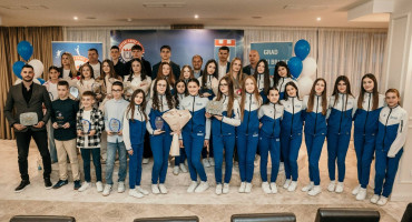 U Širokom Brijegu proglašeni su najuspješniji sportaši za 2025. godinu. Titule su osvojili Klara Vasilj i Ivan Kvesić.