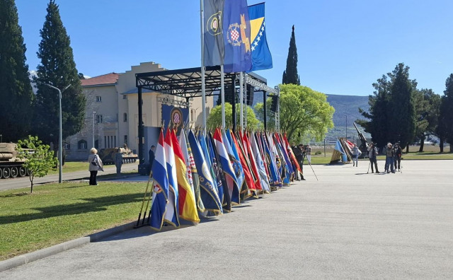 U Mostaru se obilježava 34. obljetnica HVO-a i 21. obljetnica 1. pješačke pukovnije OS BiH