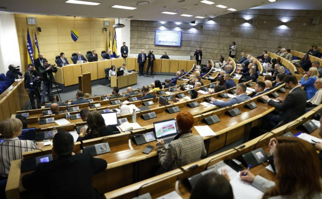 FBiH pojednostavila izdavanje radnih dozvola strancima