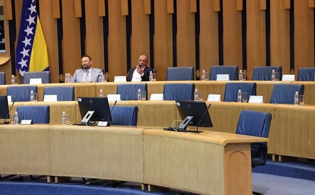 Ademović sazvao sjednicu Doma naroda, izaslanici će raspravljati samo o jednoj stvari