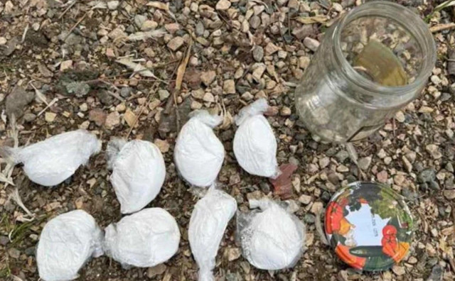 Drogu skrivao u kaminu, među drvima i u oluku