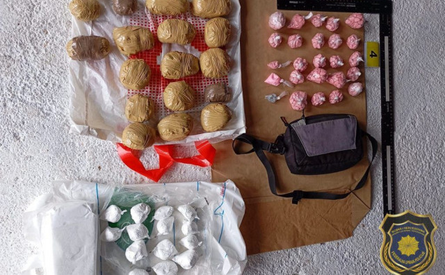 FUP zaplijenio više od 6 kilograma droge i oružje