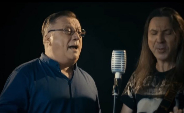  Halid Bešlić i Amira Jesenković